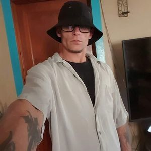 Meet your Posher, Wesley